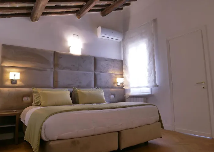Helmirage Luxury Trevi 4* Roma