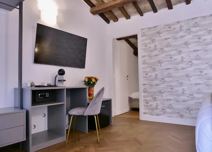 Helmirage Luxury Trevi Roma