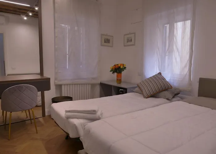Helmirage Luxury Trevi