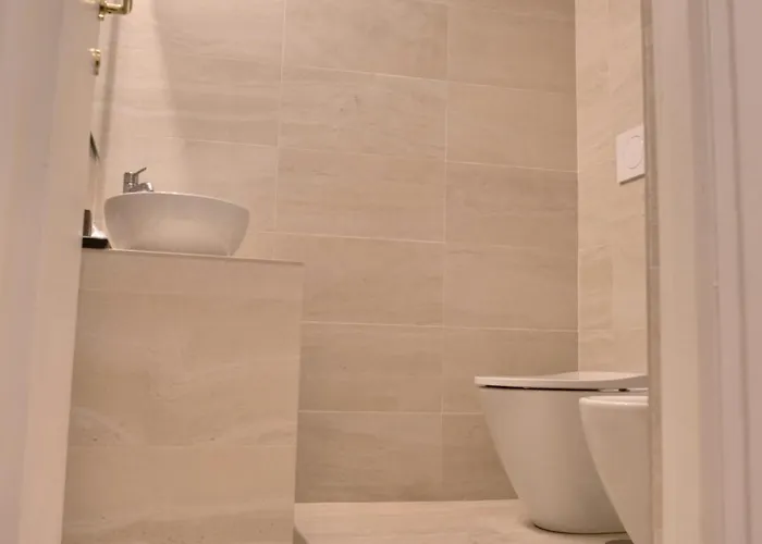 Helmirage Luxury Trevi Roma